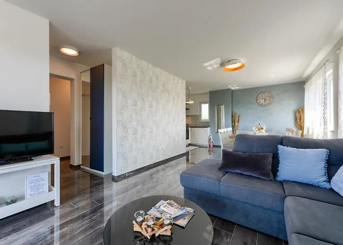 Villa Azzuro With Jacuzzi And Pool *