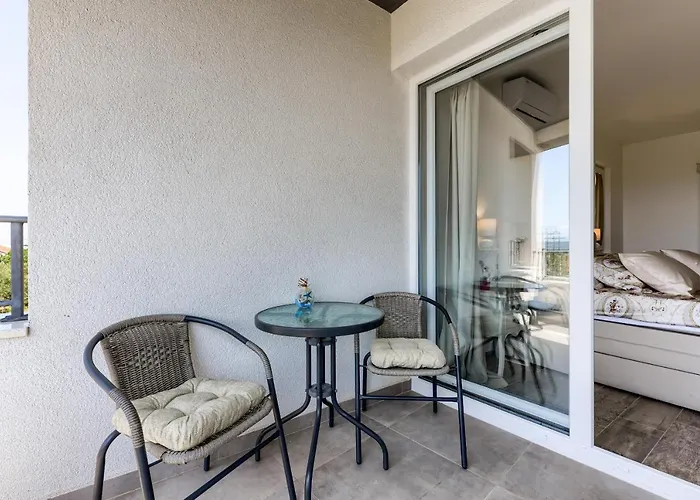 Azzuro With Jacuzzi And Pool Sveti Filip i Jakov