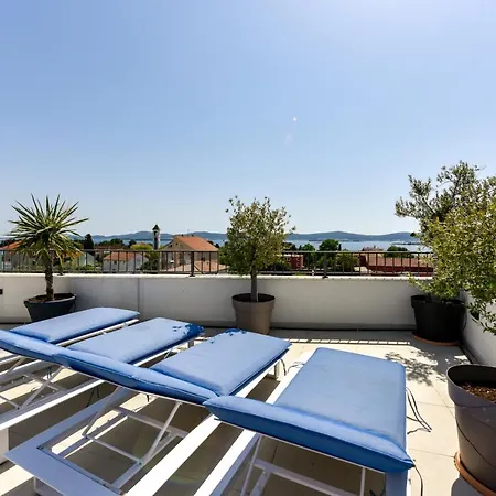 Azzuro With Jacuzzi And Pool Villa *
