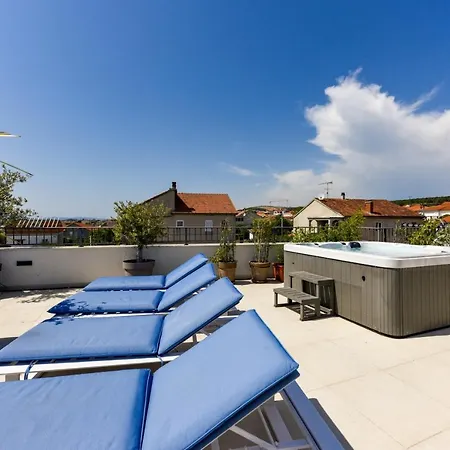 Villa Azzuro With Jacuzzi And Pool *