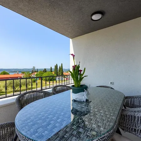 Villa Azzuro With Jacuzzi And Pool *