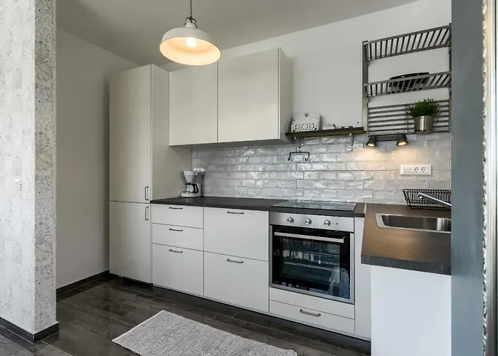 Azzuro With Jacuzzi And Pool 빌라 *