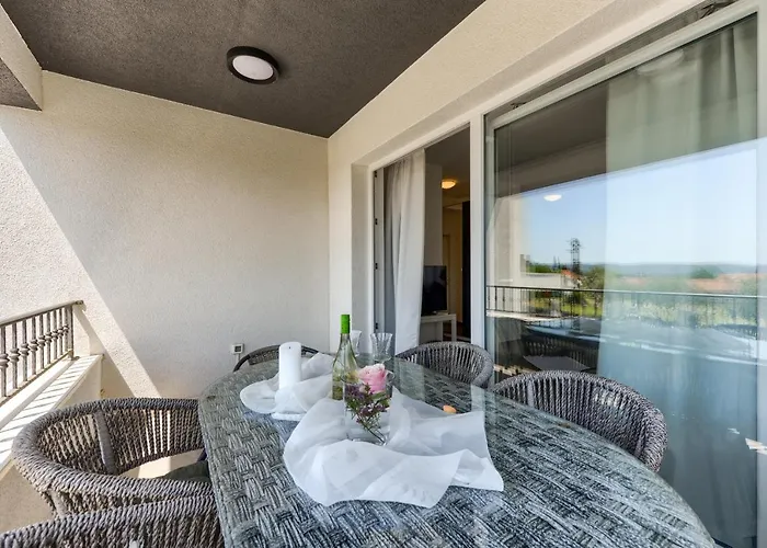 Villa Azzuro With Jacuzzi And Pool *