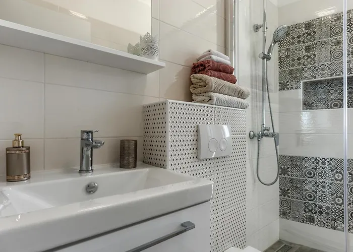 Azzuro With Jacuzzi And Pool Villa Sveti Filip i Jakov